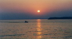 boat.JPG (6806 bytes)